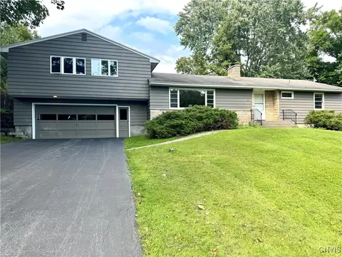 137 Fairfield St, Fayetteville, NY 13066