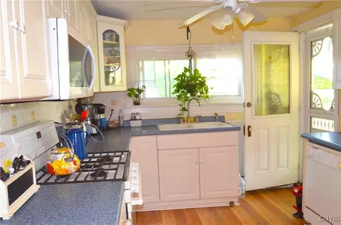 172 E Genesee St, Skaneateles, NY 13152 photo 4