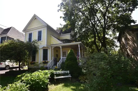 172 E Genesee St, Skaneateles, NY 13152 photo 2