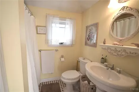 172 E Genesee St, Skaneateles, NY 13152 photo 7