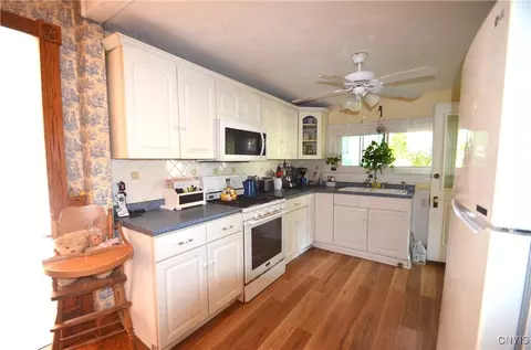 172 E Genesee St, Skaneateles, NY 13152 photo 5