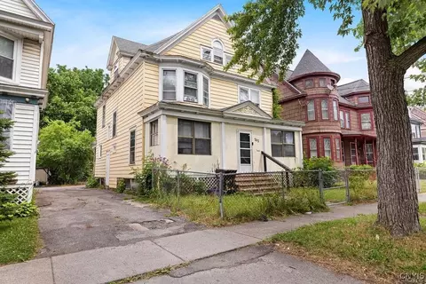 262 W Borden Ave, Syracuse, NY 13205