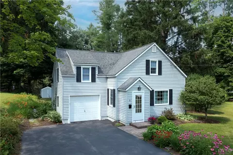 2 Wilson Dr, Marcellus, NY 13108