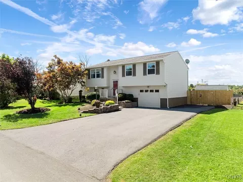 7761 New Hope W, Liverpool, NY 13090