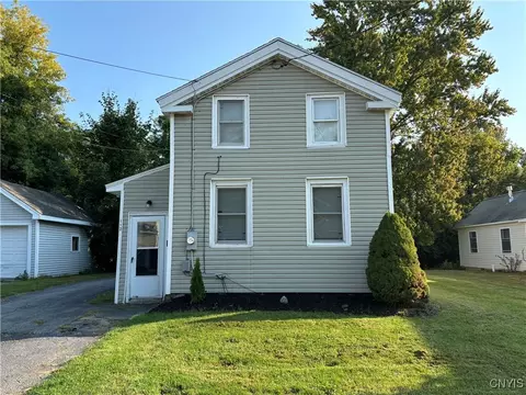 112 Cleveland St, Salina, NY 13088