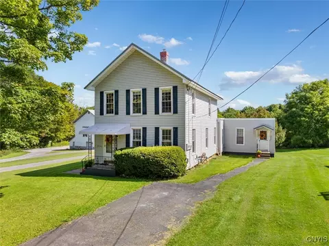 3270 Oneida St, Chadwicks, NY 13319