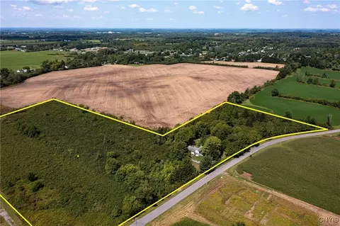 5575 Mobbs Rd, Fleming, NY 13021