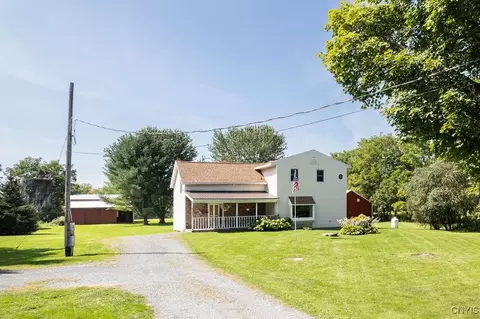 8307 Lewis Point Rd, Lenox, NY 13032