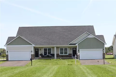 8094 Forest Ridge Lane Ln, Lysander, NY 13027