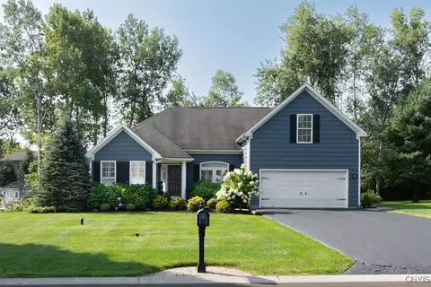 3192 Greenleafe Dr N, Phoenix, NY 13135