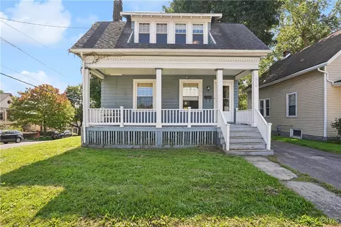 518 Kensington Rd, Syracuse, NY 13210