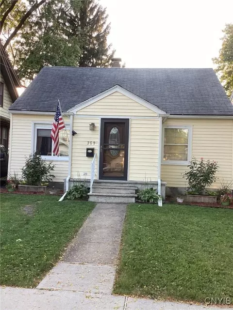 209 N N Midler Ave, Syracuse, NY 13206