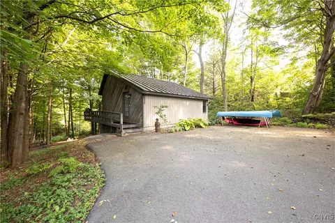 2230 W Lake Rd, Skaneateles, NY 13152
