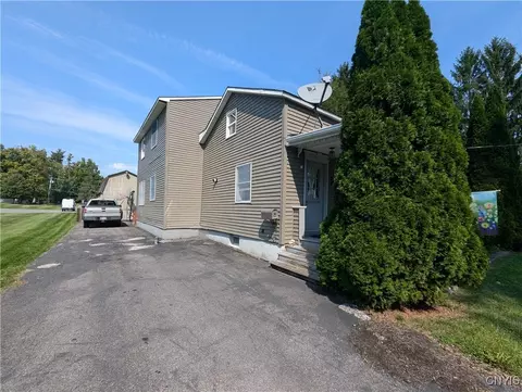 35 E Oneida St, Lysander, NY 13027 photo 3