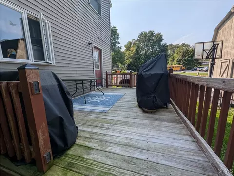35 E Oneida St, Lysander, NY 13027 photo 12