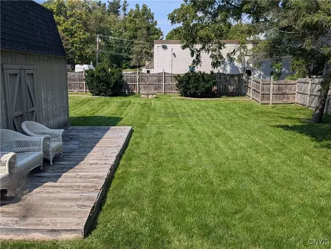 35 E Oneida St, Lysander, NY 13027 photo 7