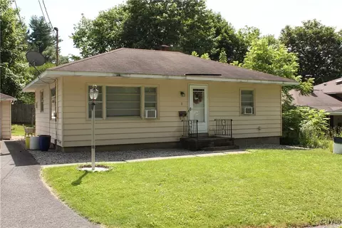 7 Watts Rd, New Hartford, NY 13413