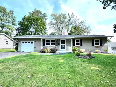 9 Vine Cir, Whitestown, NY 13492