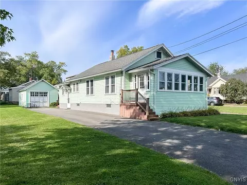 217 Ridge Ave, Salina, NY 13088