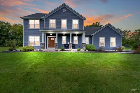 4044 Killarney Ln, Pompey, NY 13104