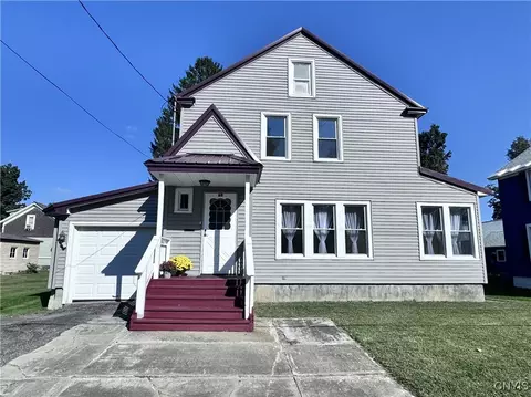 69 2nd St, Camden, NY 13316