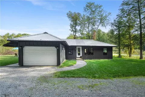 7643 Mill Rd, Vienna, NY 13042