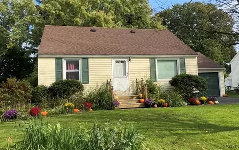 312 Palmer Dr, North Syracuse, NY 13212