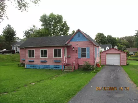 35 Bolton Ave, Alexandria, NY 13607