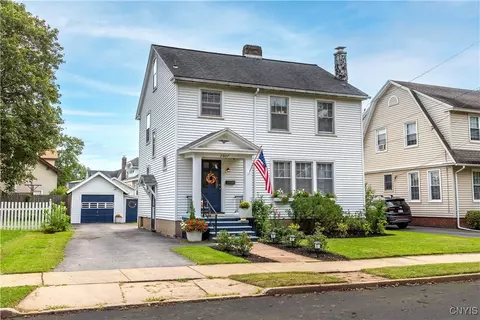 2807 Ogden Pl, Utica, NY 13501
