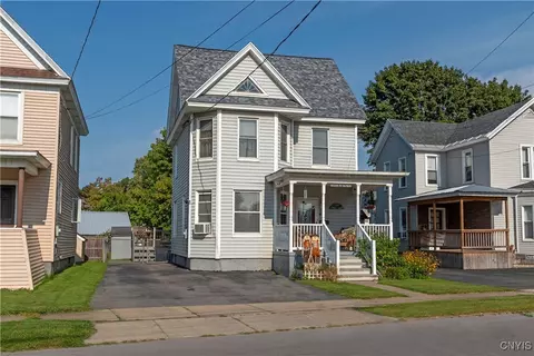 421 E German St, Herkimer, NY 13350 photo 3