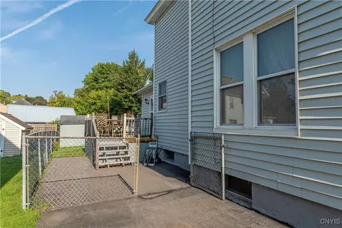 421 E German St, Herkimer, NY 13350 photo 10