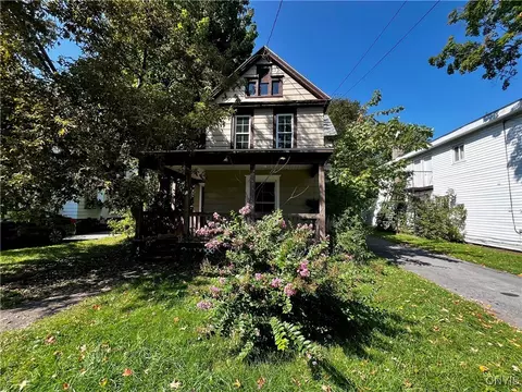 141 N Pleasant St, Watertown, NY 13601