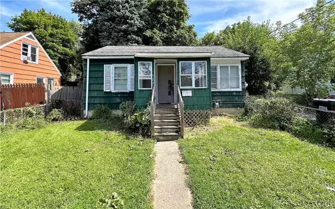 123 Benedict Ave, Syracuse, NY 13210