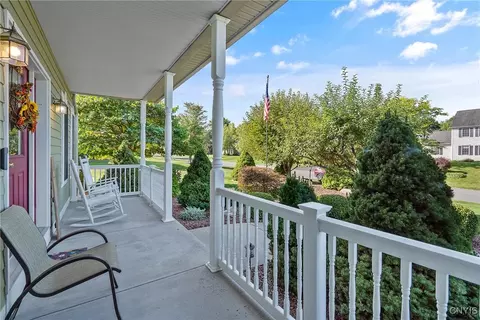 129 Eagle Crest Dr, Camillus, NY 13031 photo 4