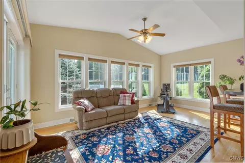 129 Eagle Crest Dr, Camillus, NY 13031 photo 17