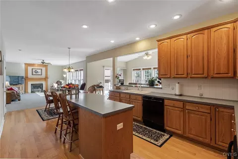 129 Eagle Crest Dr, Camillus, NY 13031 photo 13