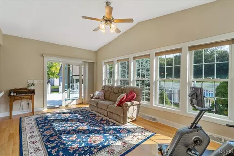 129 Eagle Crest Dr, Camillus, NY 13031 photo 18