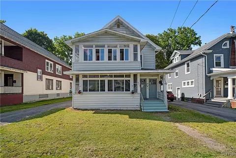 810 Seeley Rd, Syracuse, NY 13224