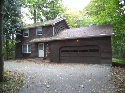 2891 Sweet Rd, Jamesville, NY 13078