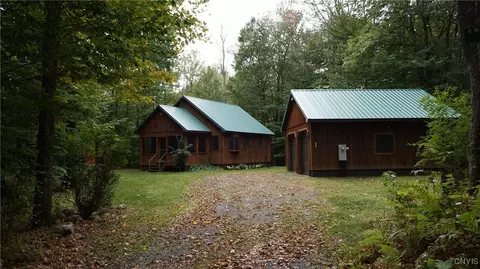 91 Mc Caw Rd, Redfield, NY 13437