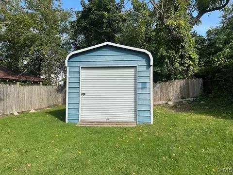 151 Matson Ave E, Syracuse, NY 13205 photo 4