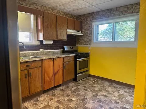 151 Matson Ave E, Syracuse, NY 13205 photo 11