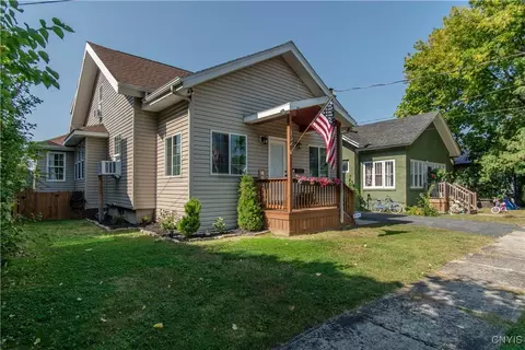 132 S Pearl Ave, Watertown, NY 13601