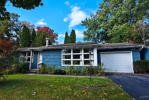 101 Cashin Dr, Fayetteville, NY 13066