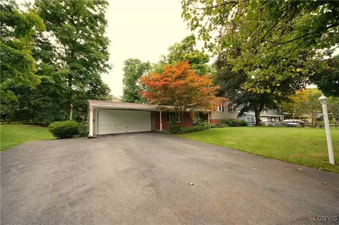 156 Hillside Way, Camillus, NY 13031