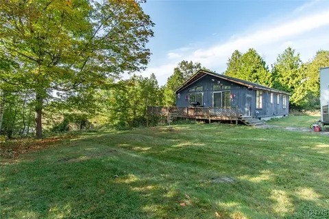 28247 Rockledge Dr, Lyme, NY 13622