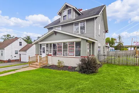 19 Palmer Ave, Whitestown, NY 13492