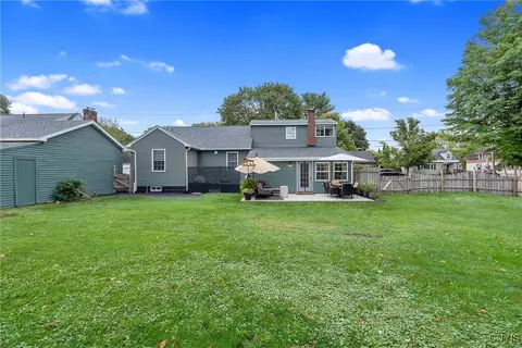 434 Sylvan St, Oneida, NY 13421 photo 2