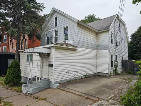 818 Oswego St, Utica, NY 13502