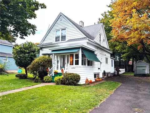 123 East Ave, Minoa, NY 13116